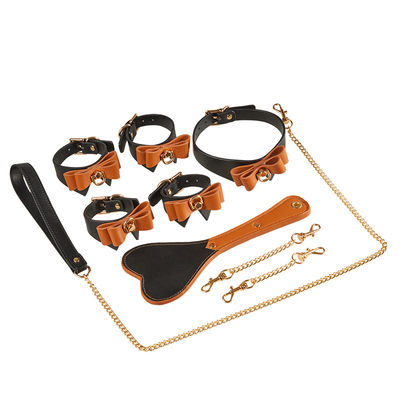 9Pcs cubren esclavitud del fetiche con cuero del sexo del SM esposan la mordaza Whip Rope del cuello de las abrazaderas de la entrerrosca